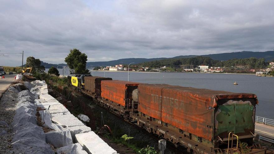 El Puerto de Marín mueve por tren más de 38.000 toneladas al mes, el 20% del tráfico total