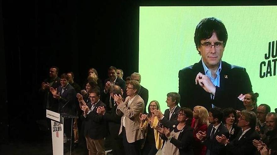 Carles Puigdemont en una videoconferencia de JxCat.