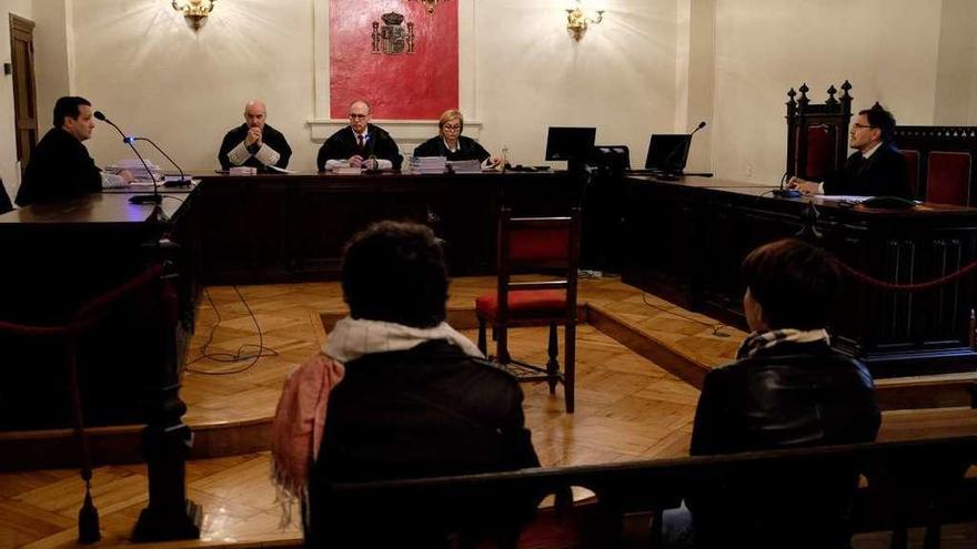 La Audiencia condena a la mujer de un farmacéutico por falsificar recetas