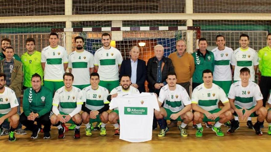 El Elche sigue con su sinfonía y logra la novena al vencer al Catarroja (29-23)