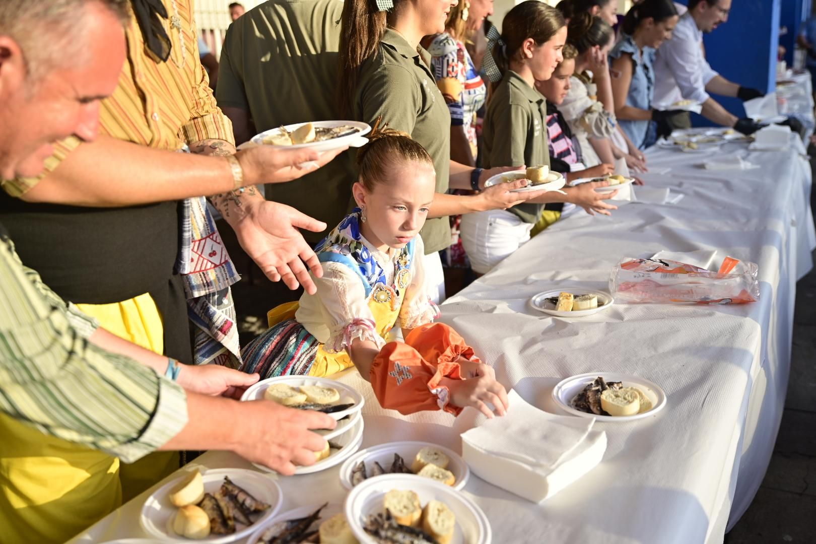 Galería | Torrà de sardinas en el Grau en Sant Pere