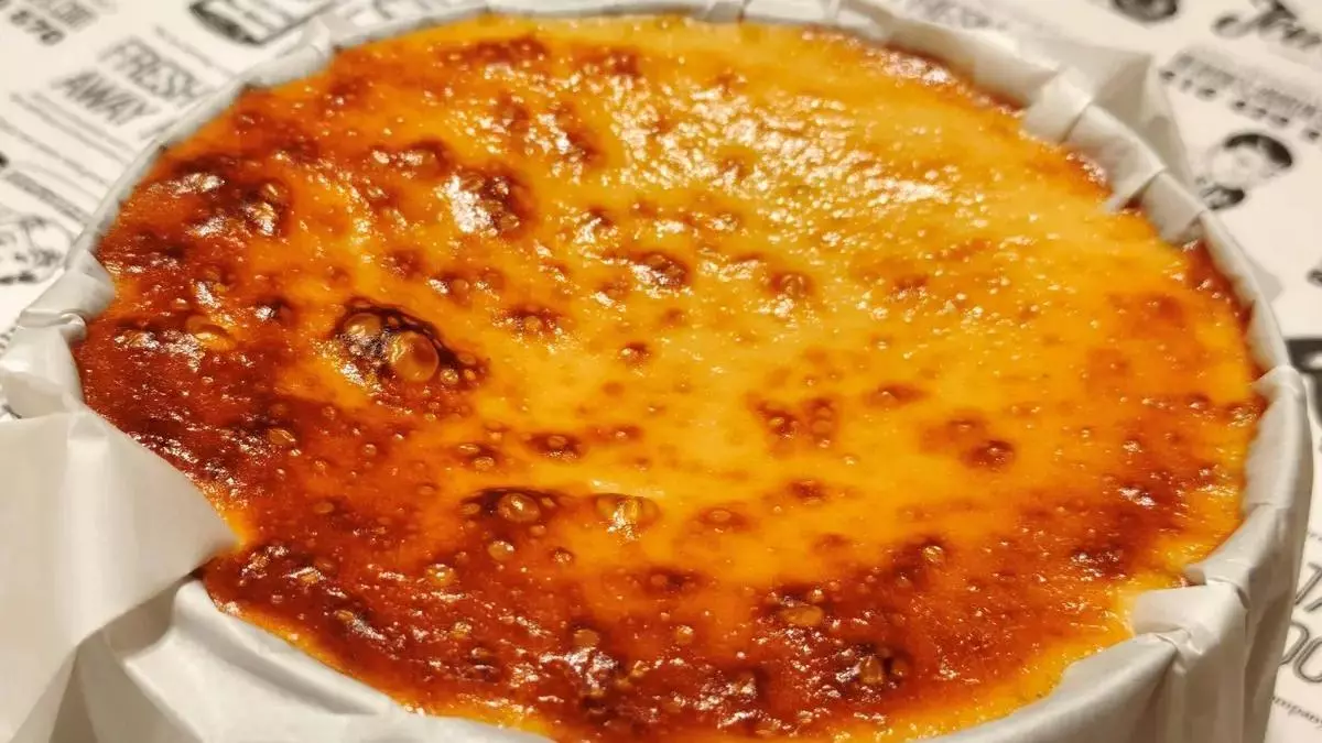 La tarta de queso de A Coruña que compite por ser la mejor de España: cremosa y con un toque de queso azul