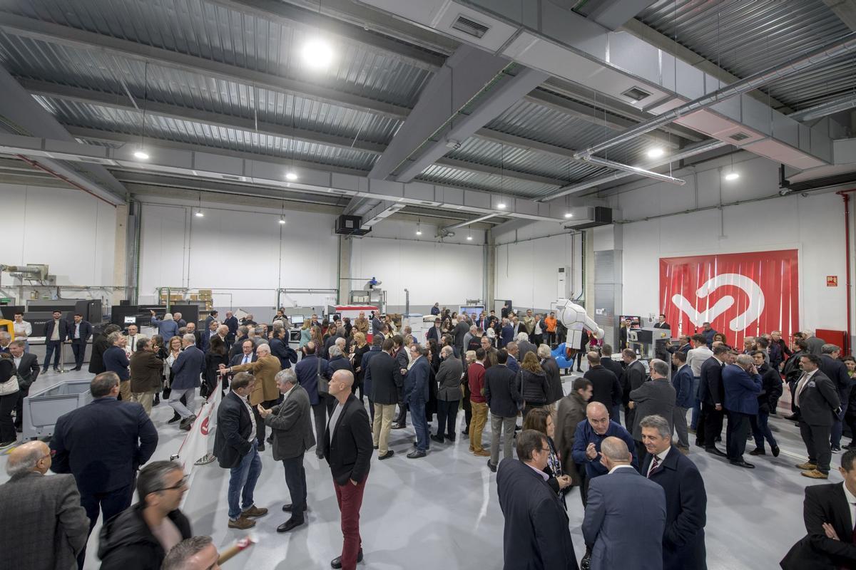 Inauguración de la nueva planta de impresión de libros de Liberdúplex de Prensa Ibérica en Sant Llorenç d’Hortons, cuando se cumple el 60 aniversario de su creación.