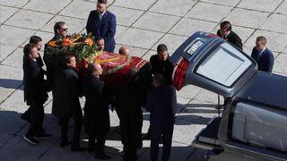 Sondeo: Los españoles avalan la exhumación de Franco