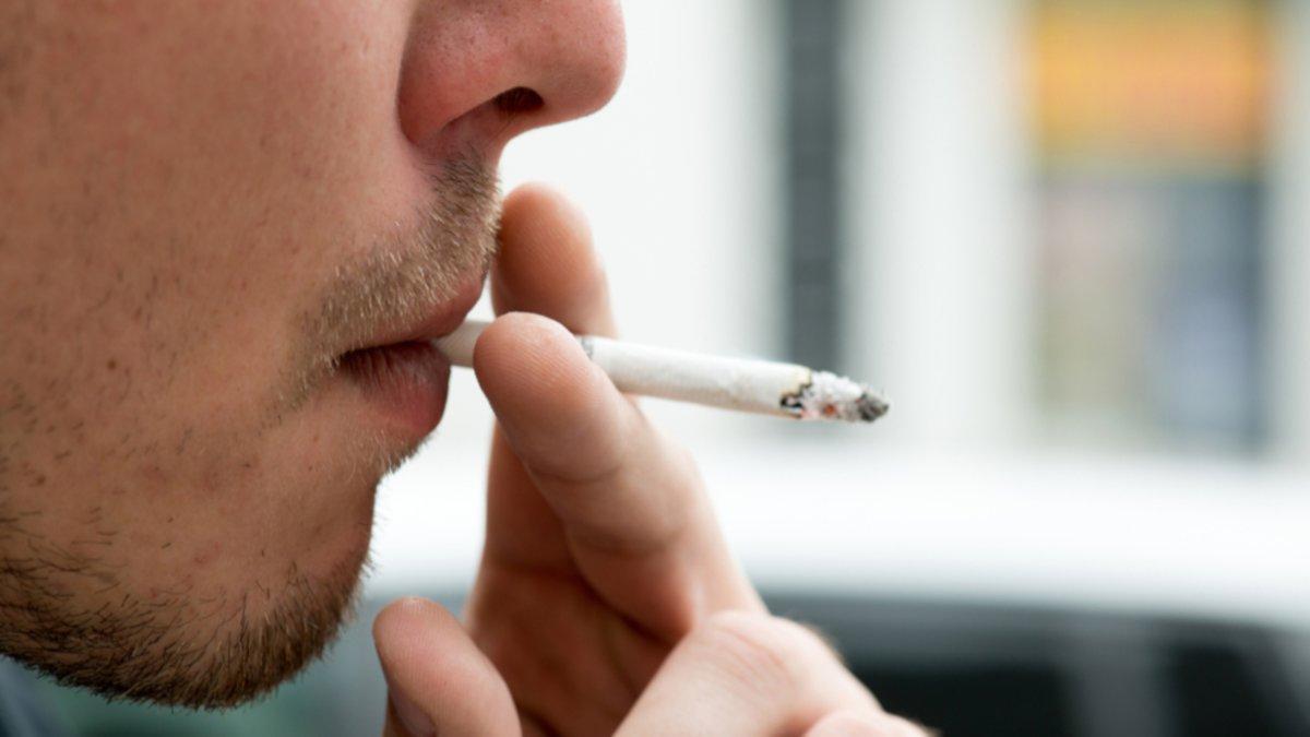 La respuesta de Google a este fumador se ha vuelto completamente viral