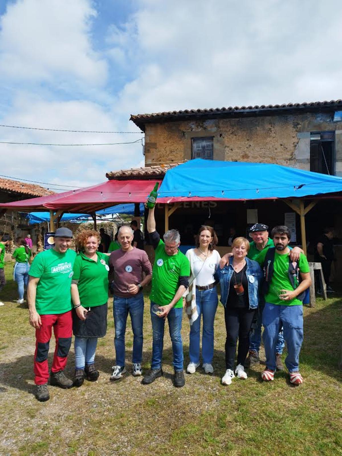 Los ediles en la fiesta.