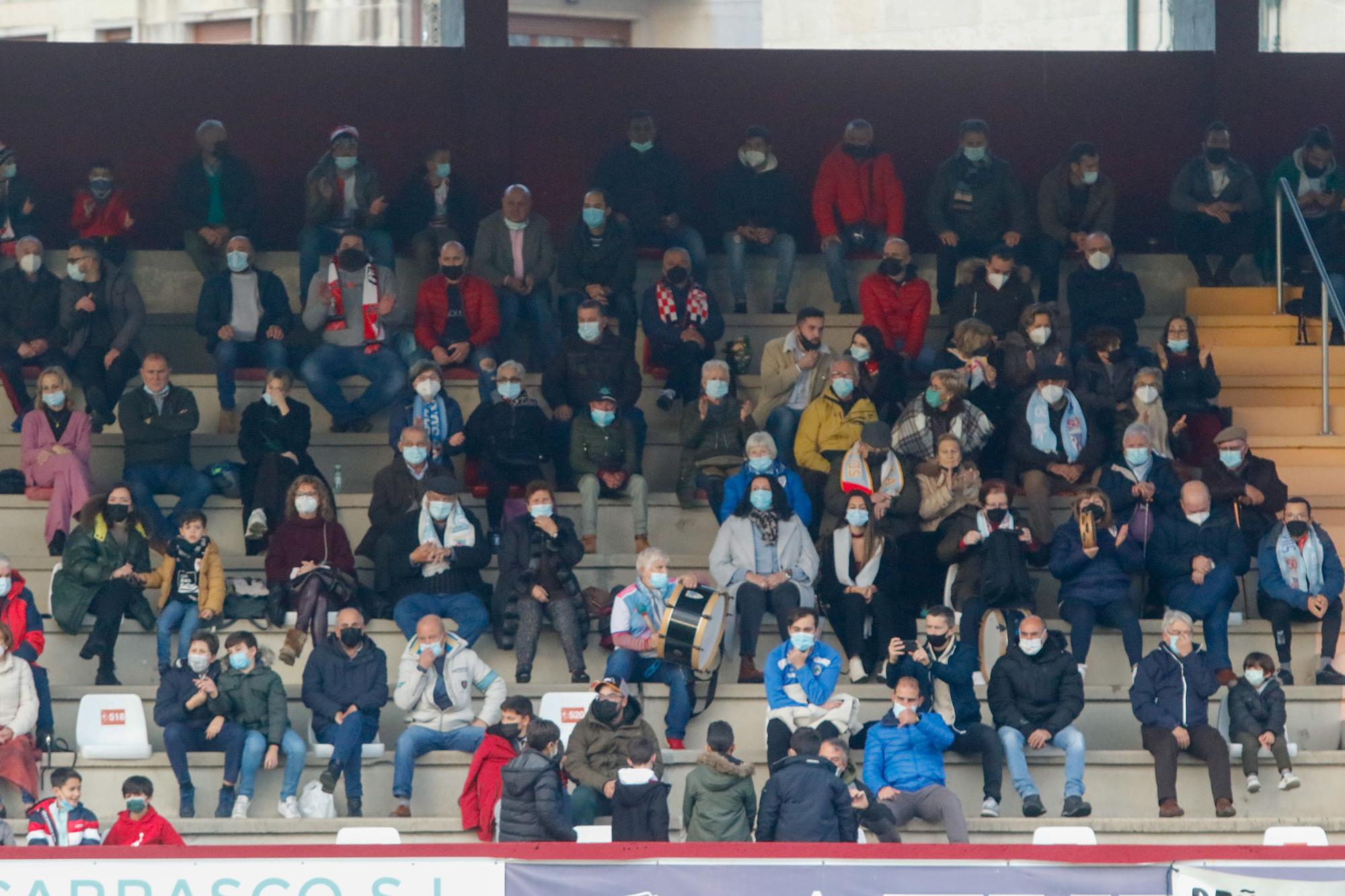 El Arosa-Compostela de A Lomba, en imágenes (0-1)