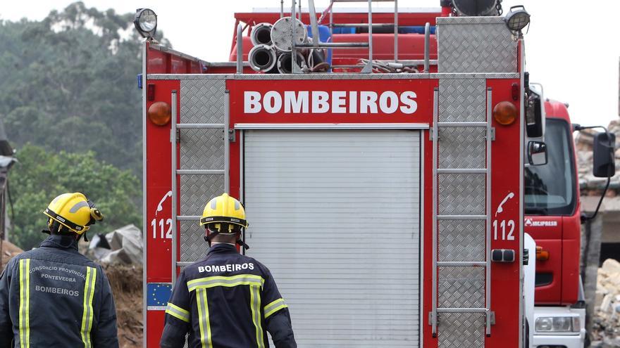 Arde el salón de una casa en Redondela