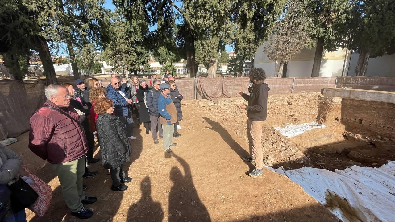 Acto en memoria de las víctimas del franquismo en el cementerio de la Salud