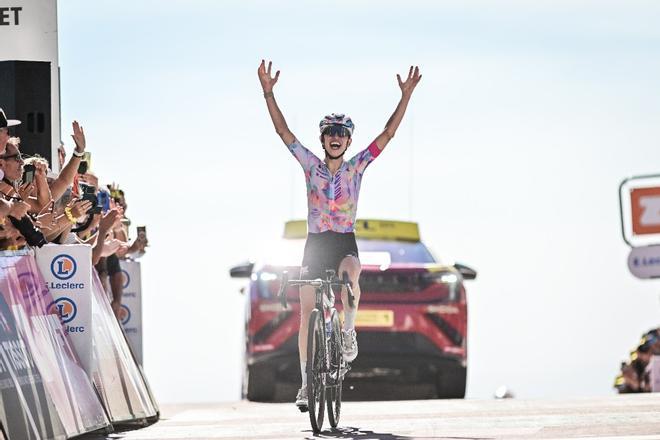 Paula Blasi demuestra su talento en el Ventoux