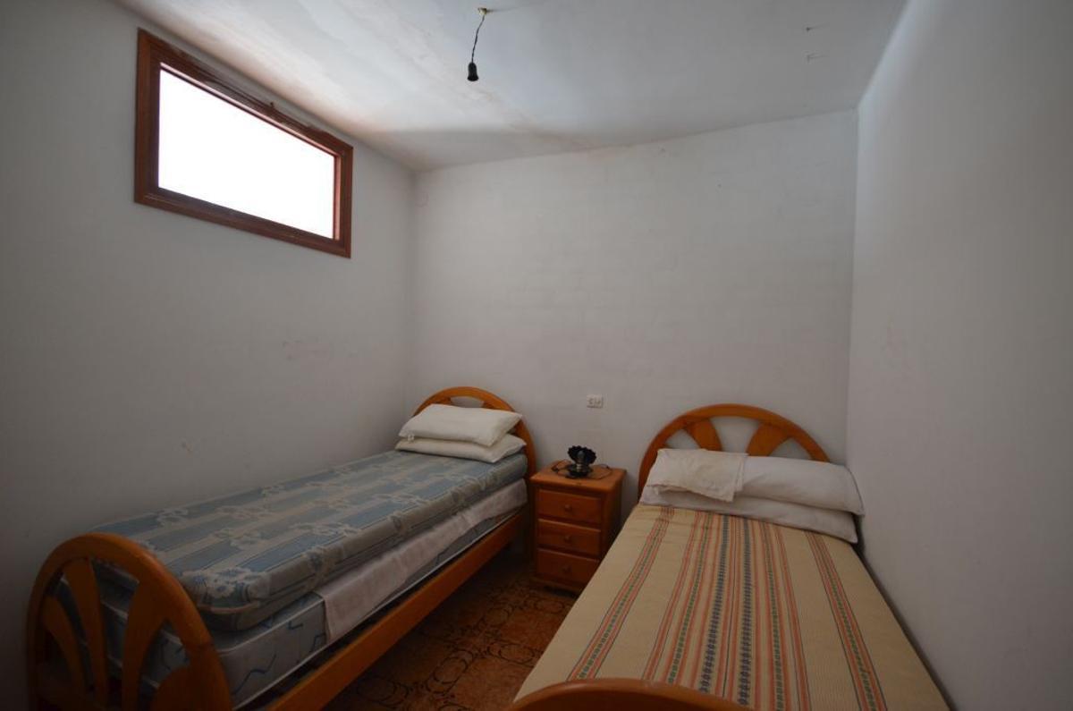 Las mejores fotos: Una casa de tres plantas y solárium sale a la venta en el casco histórico de Peñíscola