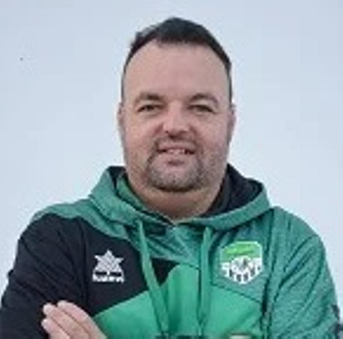 Juan Carlos Antúnez, entrenador del Sport Extremadura, que ha subido este año a Primera Federación Femenina.