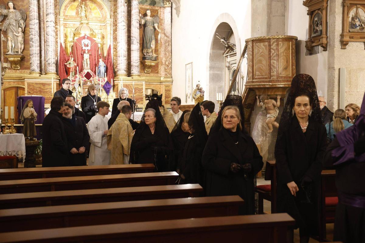 La Dolorosa llena de fervor las rúas de Santiago La Dolorosa llena de fervor las rúas de Santiago