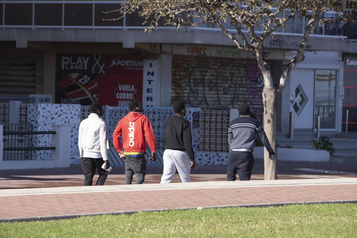 Gandia. SFR Migrantes de Canarias en Gandia playa