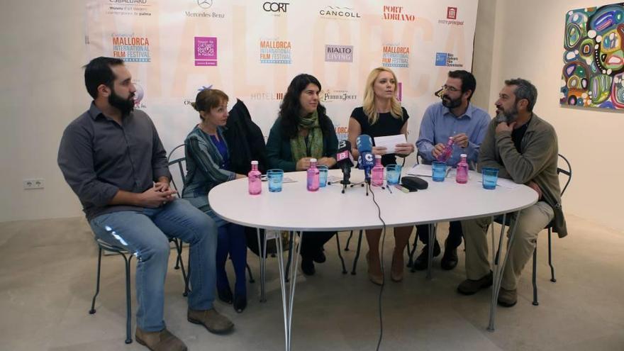 Organizadores y patrocinadores del festival, ayer en el hotel Rialto Living.