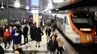 Retrasos de más de una hora en la R1 de Rodalies entre Mataró y Barcelona por un desmayo e incidencias