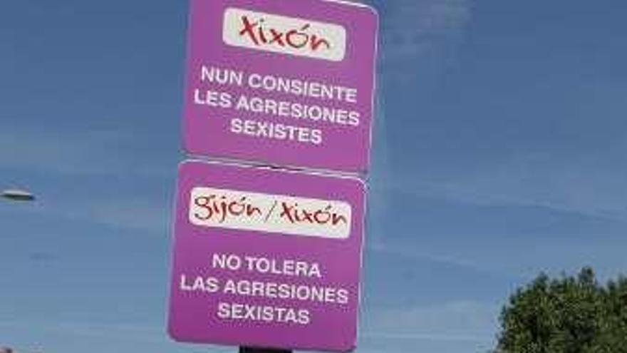 Cartel contra las agresiones sexuales en Gijón.