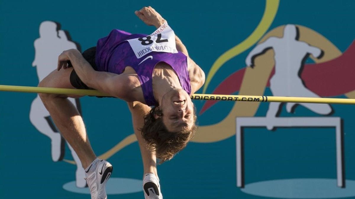 El saltador de altura Ivan Ujov, uno de los afectados, el pasado jueves en un campeonato en Moscú.