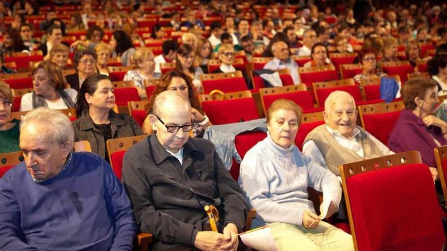 Asistentes a una jornada sobre la Dependencia celebrada en Gijón.