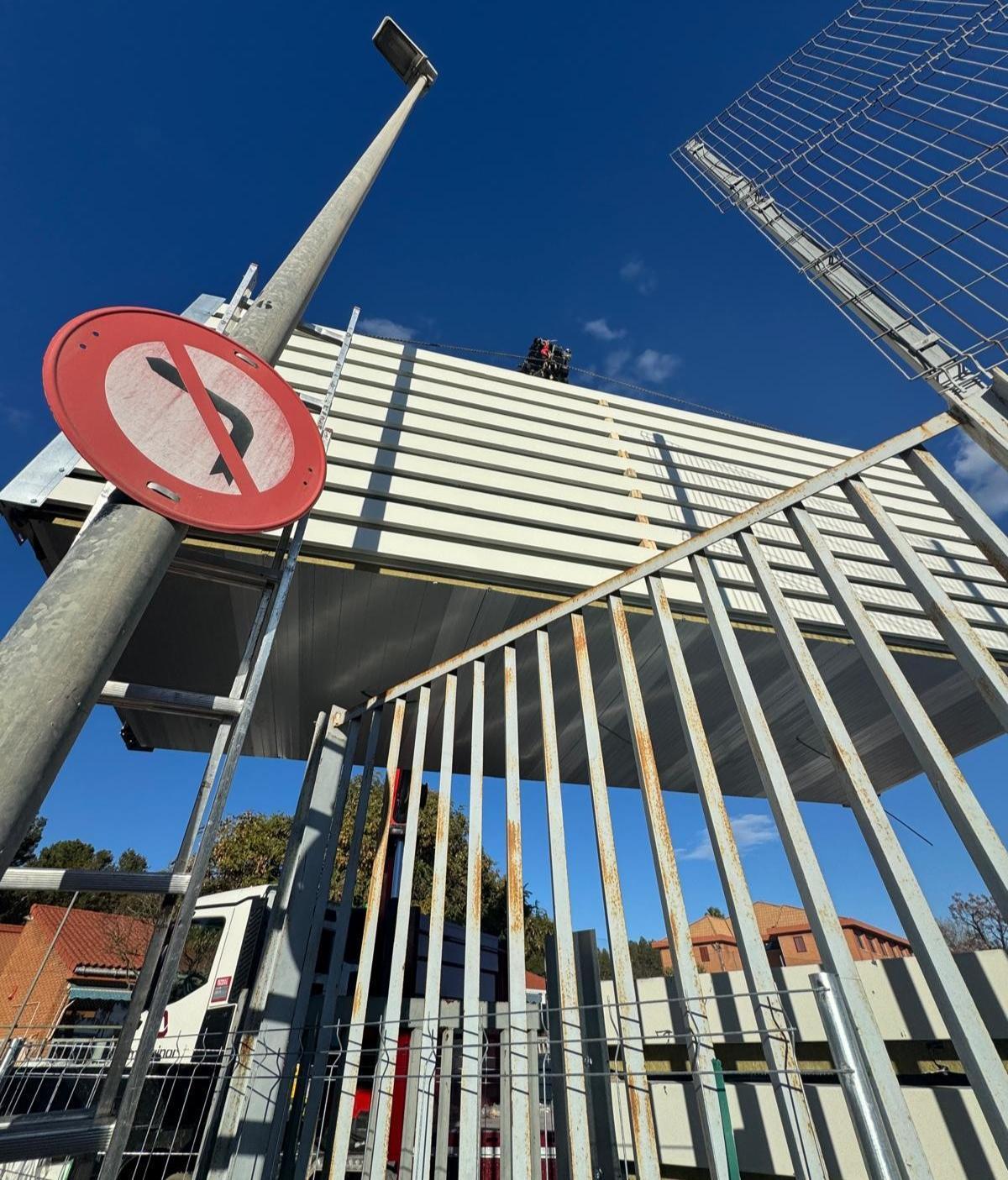 Instalación de barracones en el Ceip Horta de Paiporta.
