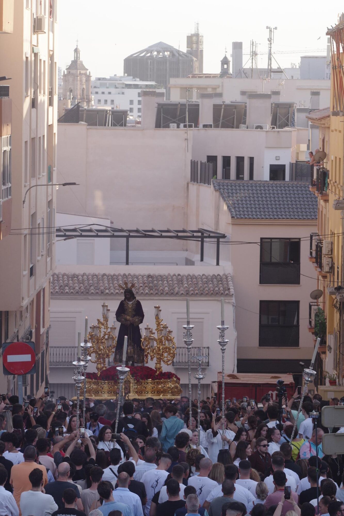 Salida extraordinaria del Señor de la Soledad por el 25 aniversario de su bendición