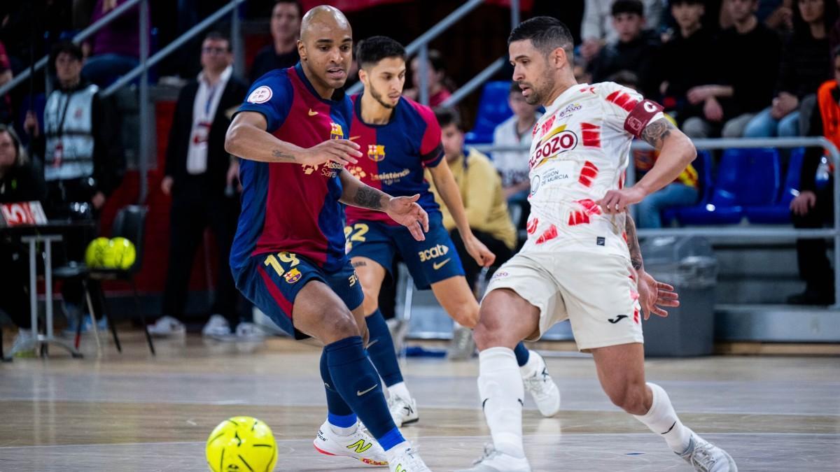 Barça y Murcia empatan a tres antes de la Copa