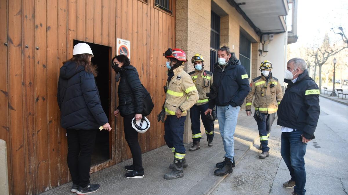 El després de l'incendi d'un bloc de pisos al centre de Solsona