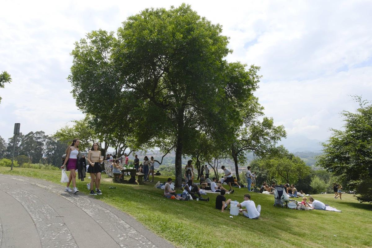 Multitudinario Martes de Campo en Oviedo
