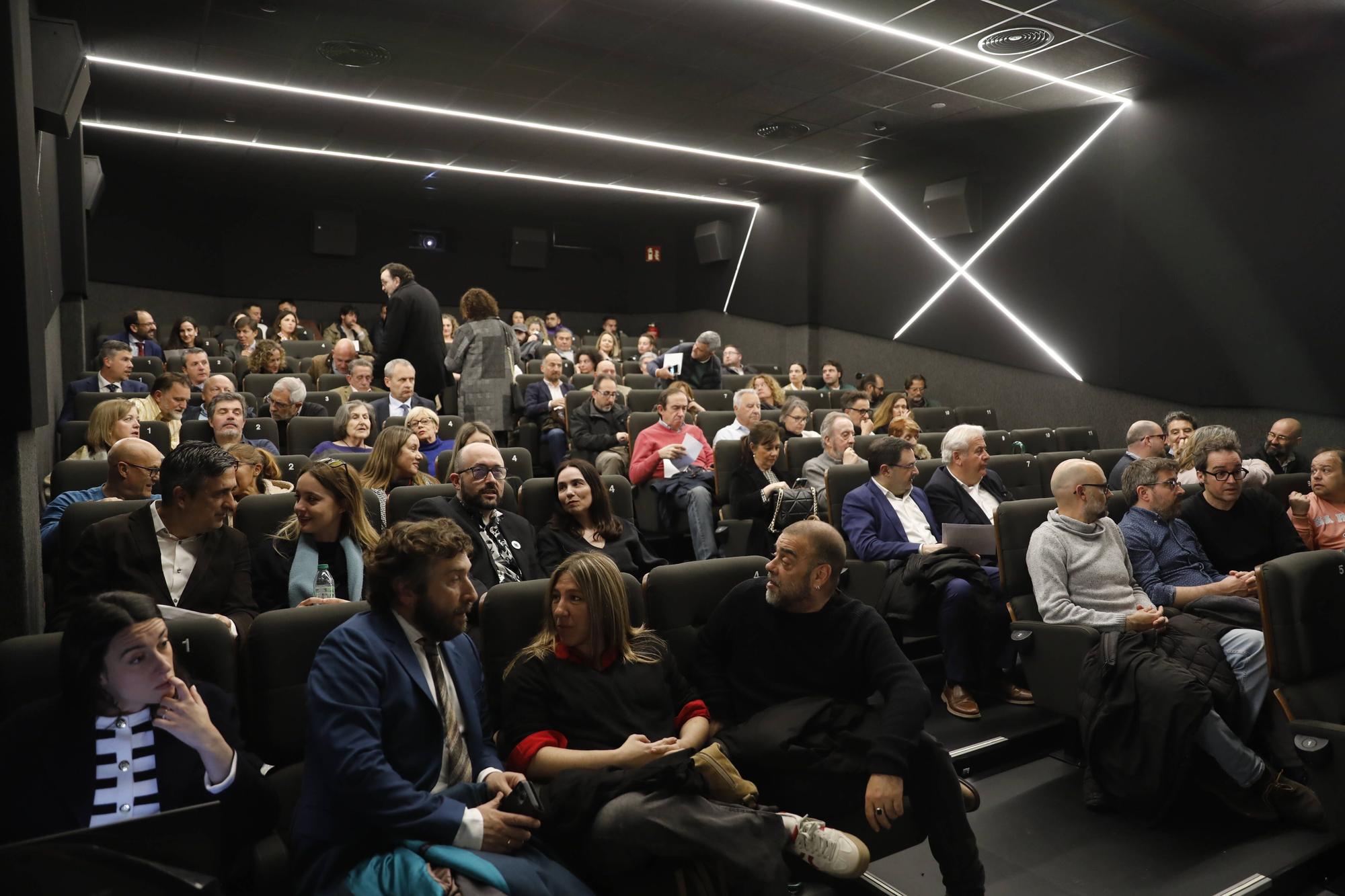 Javier Gutiérrez apadrina el regreso del cine al centro de Oviedo