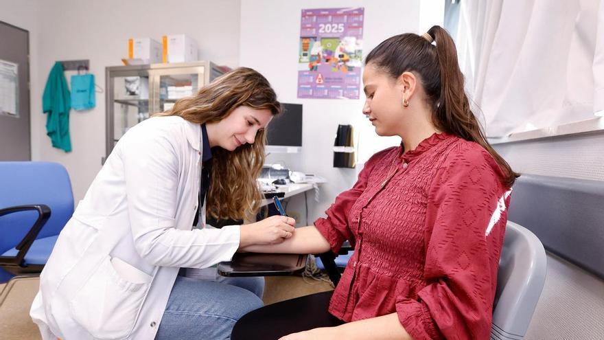 La alergia al polen del plátano de sombra finaliza en Córdoba, pero se abren paso las gramíneas y el olivo