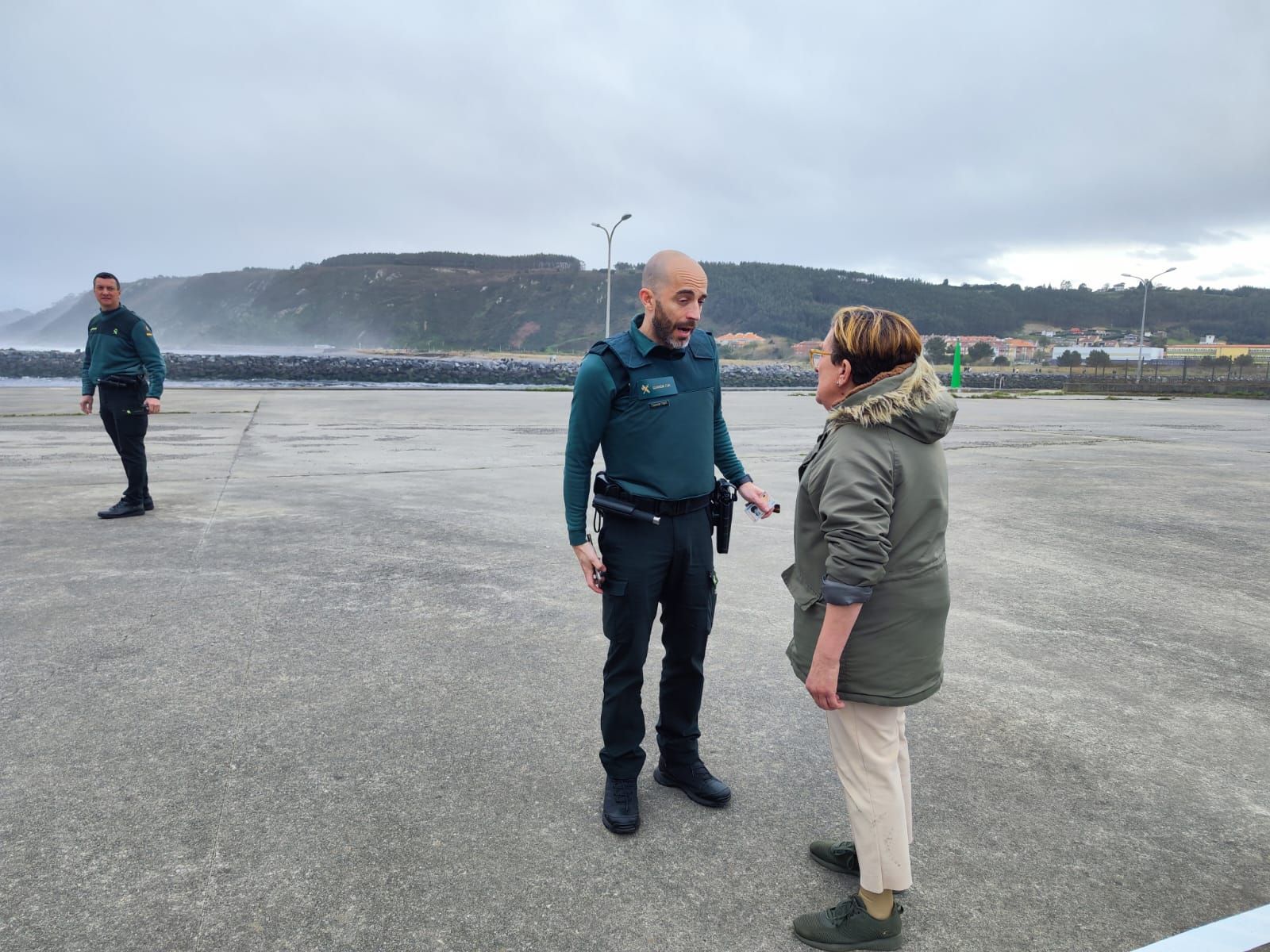 EN IMÁGENES: Dos fallecidos tras caer al mar por el oleaje en San Esteban y Cudillero