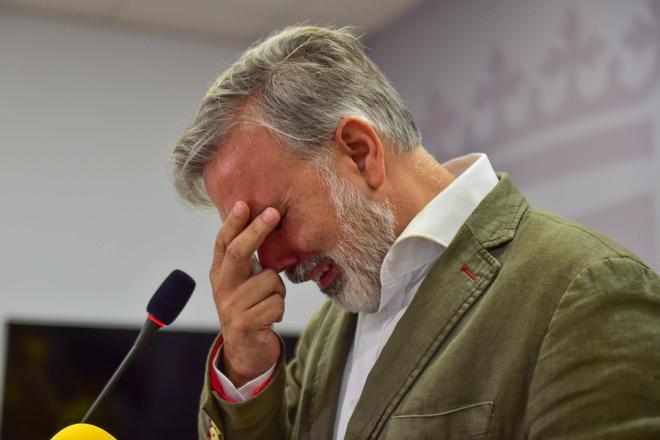 Fotogalería | La rueda de prensa de despedida de Fernando Pizarro, en imágenes