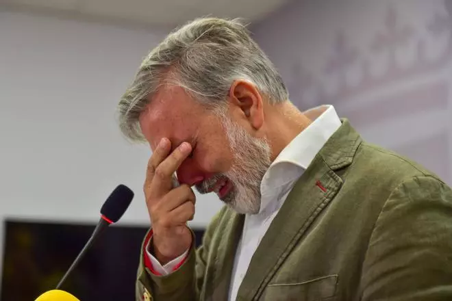 Fotogalería | La rueda de prensa de despedida de Fernando Pizarro, en imágenes