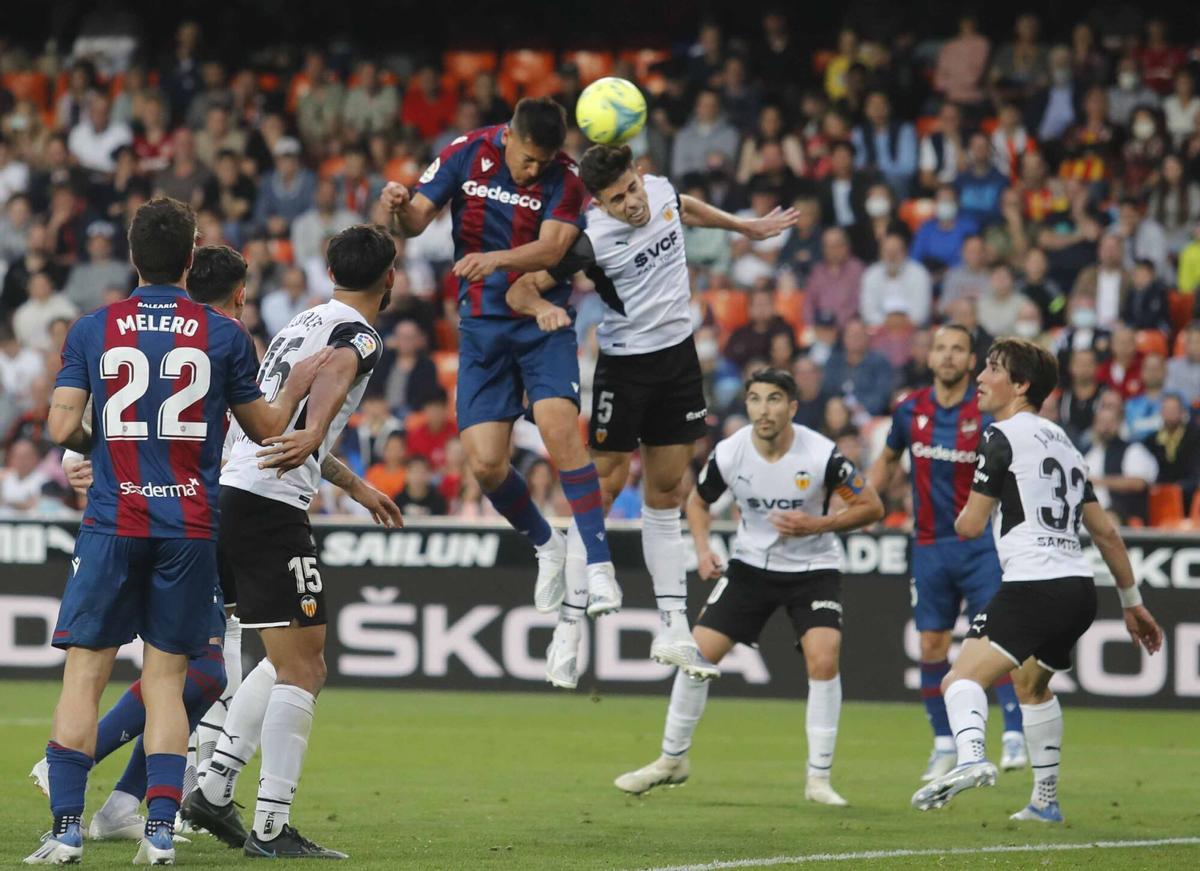 Valencia . Mestalla . Valencia CF - Levante UD partido de liga. FÚTBOL . ESTADIO MESTALLA . PARTIDO . DERBI . EQUIPOS VALENCIA CF . LEVANTE UD