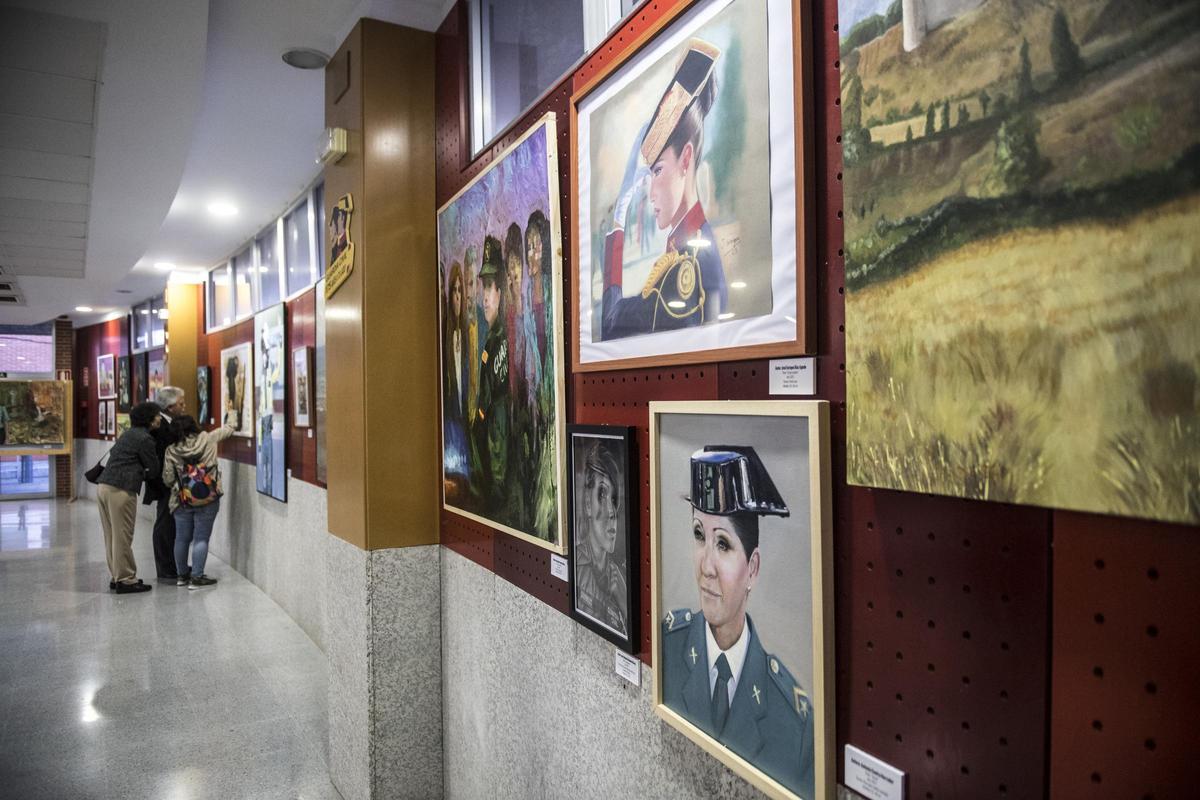 GALERÍA | Así fue la entrega de premios del concurso nacional 'La mujer Guardia Civil' en la Comandancia de Cáceres