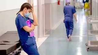 Las enfermeras no tienen que hacer las camas a los médicos en Sevilla, sentencia un juez