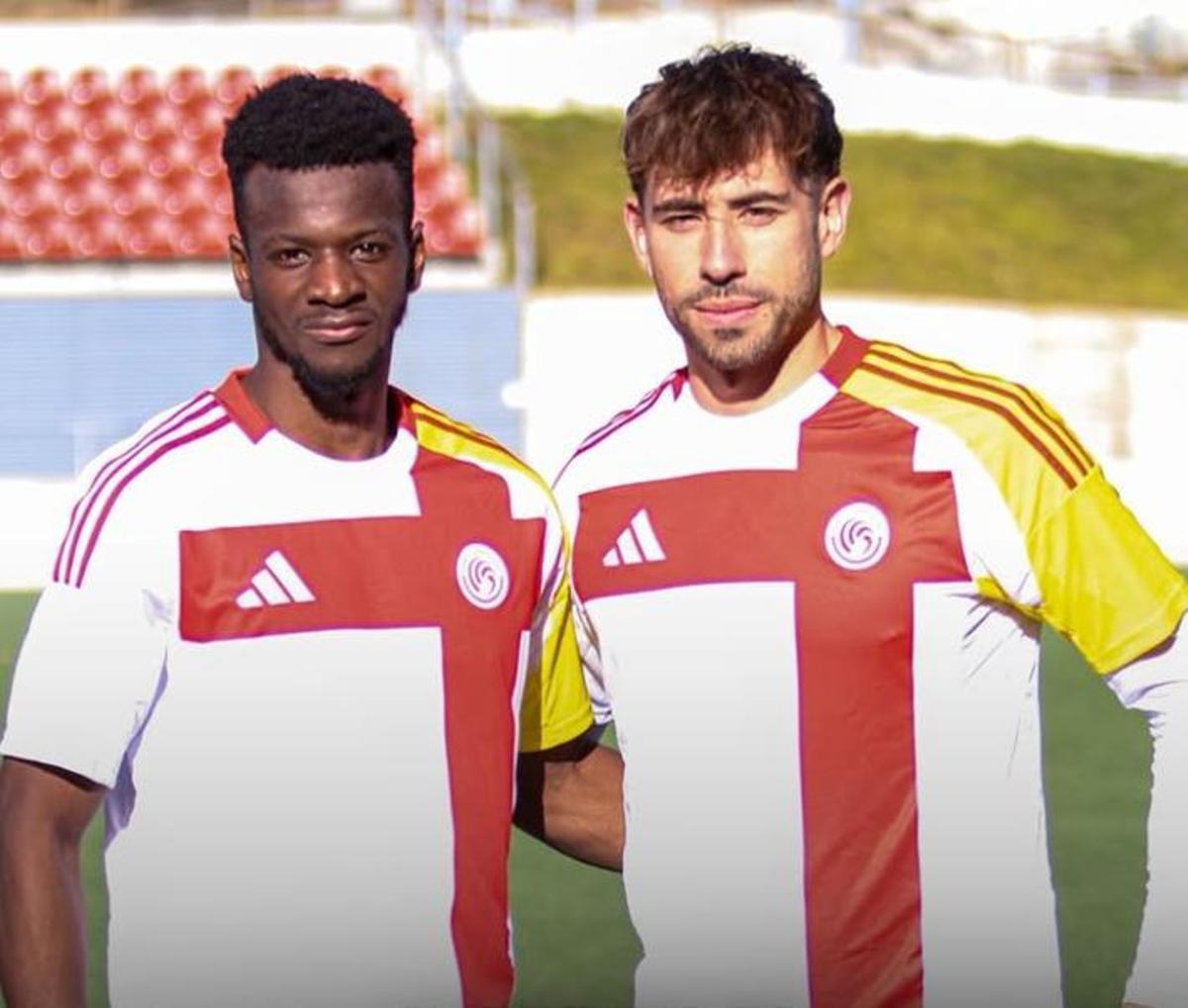 Master Omar Kanteh i Carles Gallardo durant la primera fase de la Copa de les Regions de la UEFA.