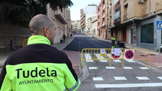 Obras en una vía de la ciudad. | SERVICIO ESPECIAL