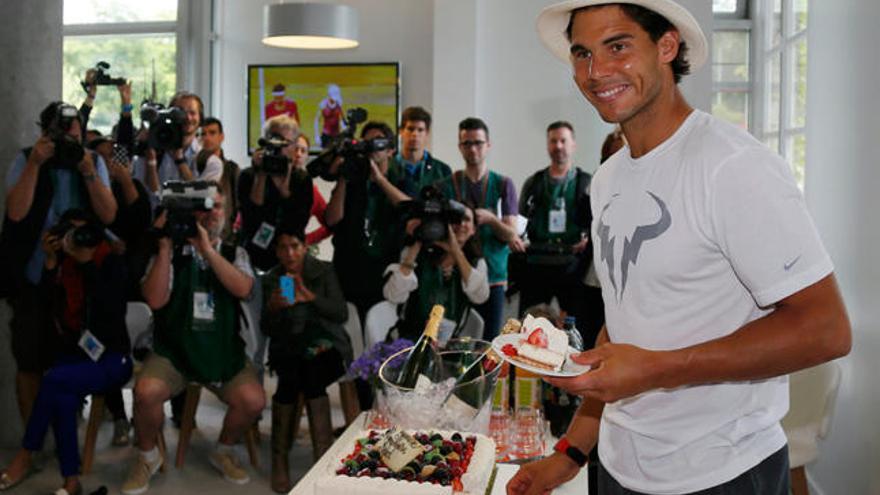 Nadal cumple 28 años: &quot;Antes apagaba las velas de un soplido&quot;