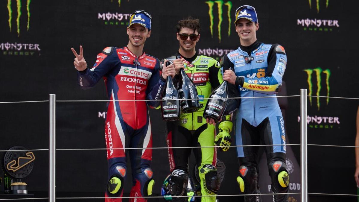 Di Giannantonio reina en el caos de Barcelona, con graves accidentes de Álex Márquez y Zarco