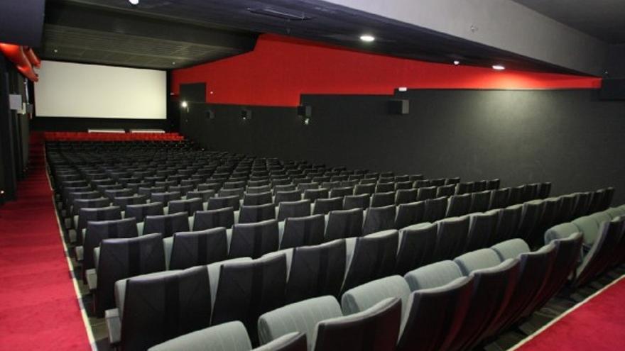 Interior de una sala de cine.