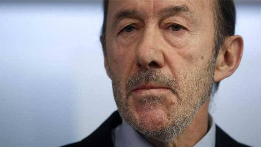 Rubalcaba pide a Rajoy que se vaya