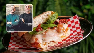 Así es el nuevo restaurante que sirve el mejor bocadillo de "armóndigas" de Málaga: "Hay que pedirlo así..."