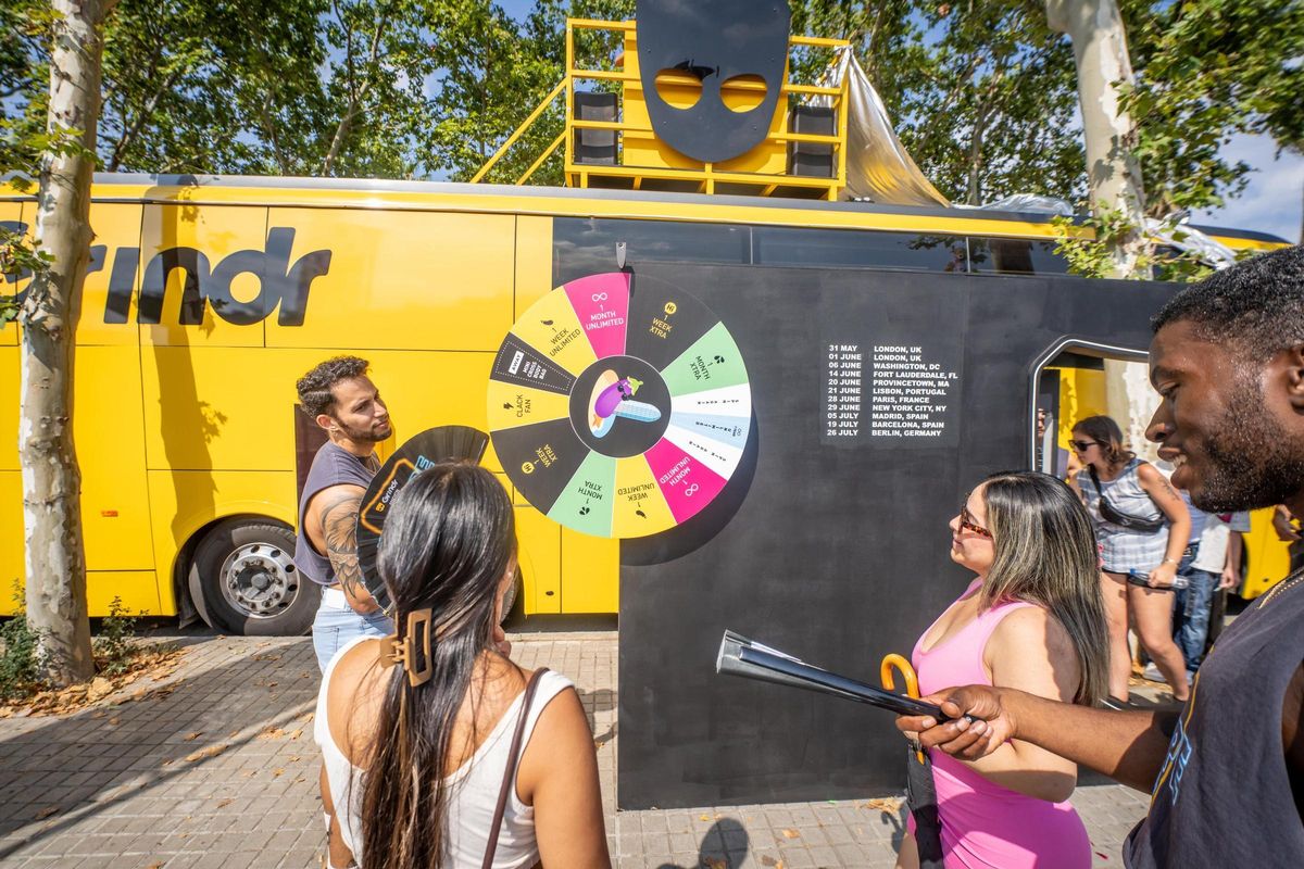 El autobús de Grindr en el Pride de Barcelona