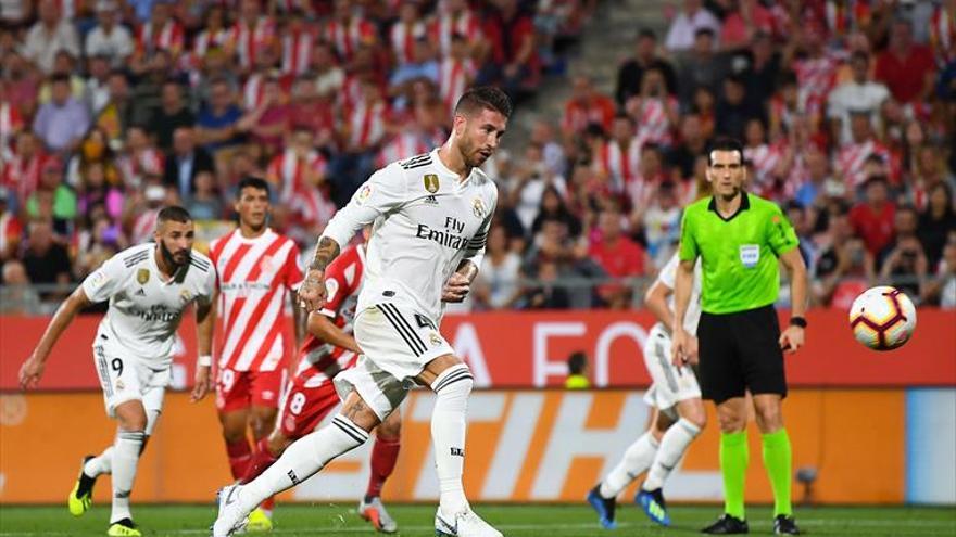 El Real Madrid remonta con buen juego y se aúpa al liderato (1-4)