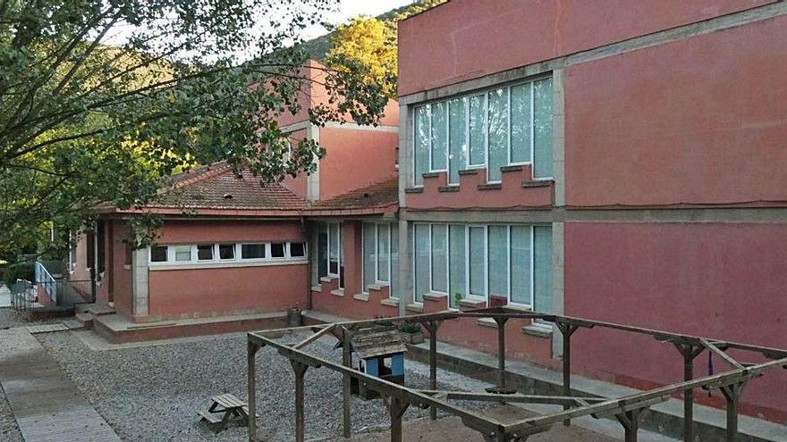 L&#039;escola Castanyer, de Sant Joan les Fonts, on s&#039;han hagut de tancar vuit grups escolars.