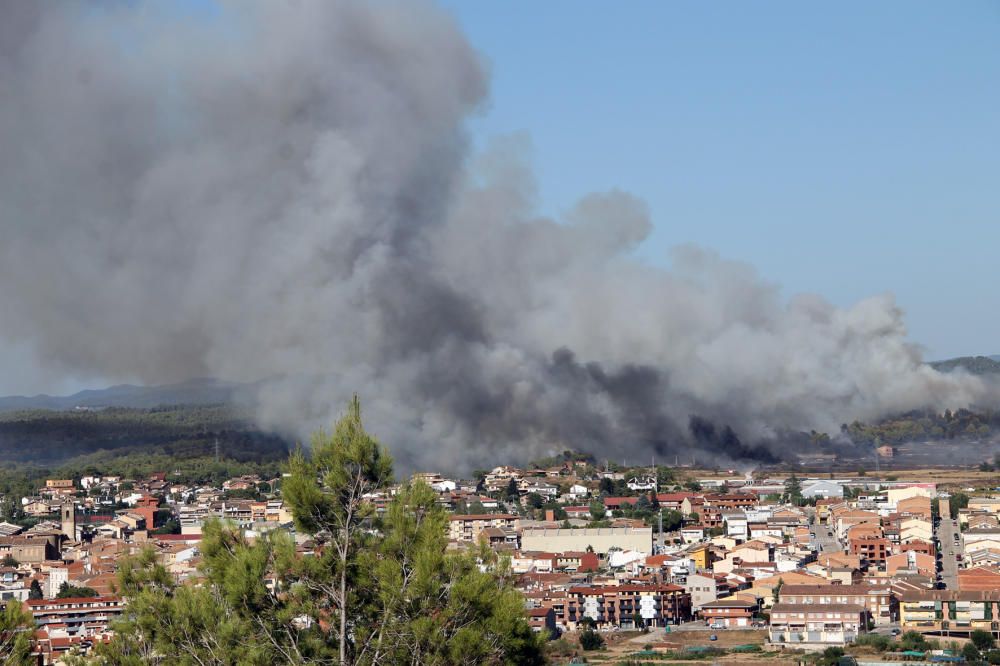 Vista del foc de Navarcles d'aquest dimarts, 22 d'agost.