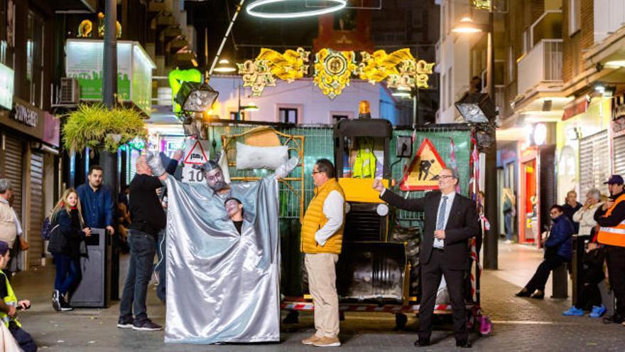 Desfile del Humor en Benidorm: «Els Coeters» eligen al alcalde y González de Zárate para hablar de los trabajos en las calles