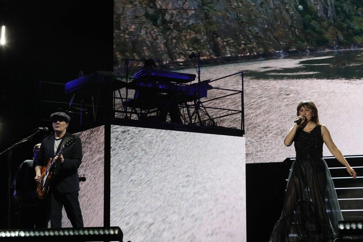 Amaral revive un idilio en Avilés, así fue su concierto