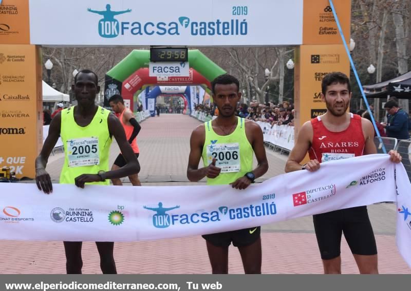 Atletas en el IX Marató BP de Castellón